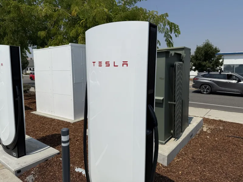 Tesla chargers at WinCo in Wenatchee are up and running