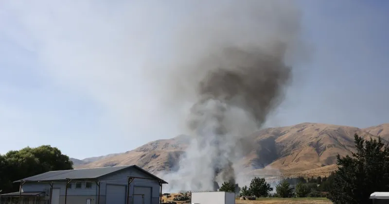 Minor injuries reported in fire near Naches