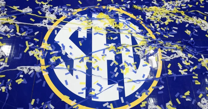 Big Ten, SEC conferences endorse Senate college sports bill