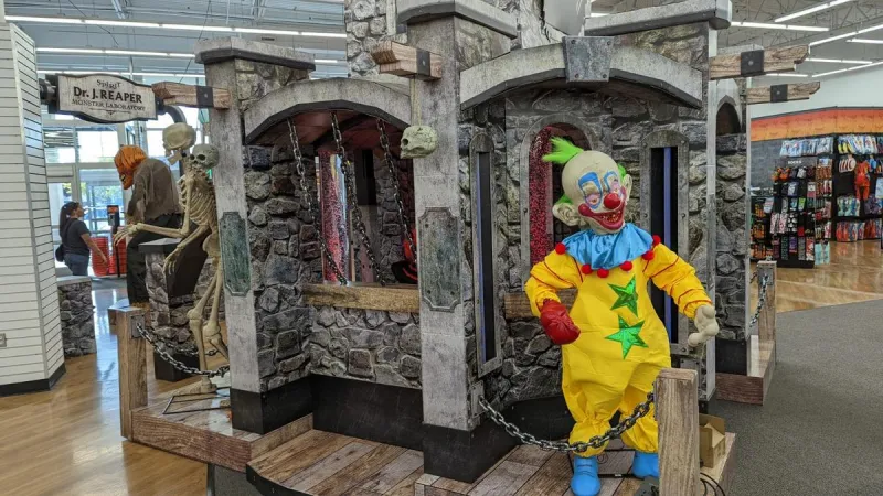 Where Spirit Halloween Is Opening!