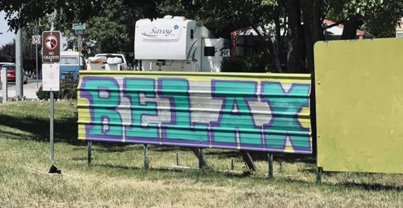 What's Up With That Sign Near G Way and Gowen in Richland?