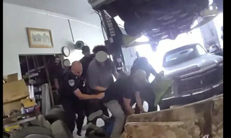 Moses Lake Car Prowler Nabbed by 'Angry' Auto Shop Workers and Police