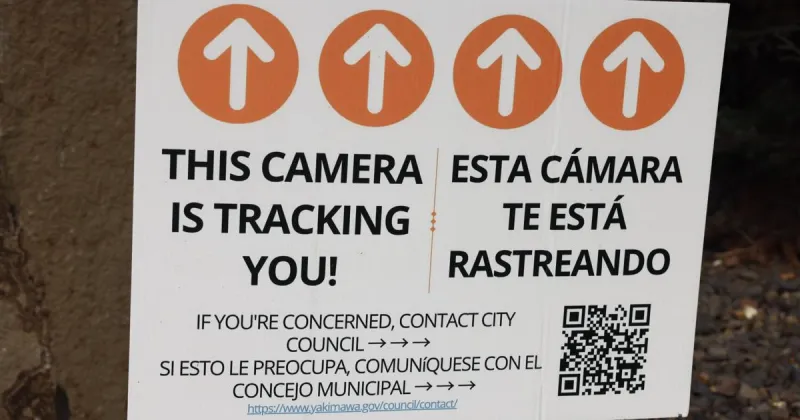 Citizen group uses signs to draw attention to Yakima Flock cameras