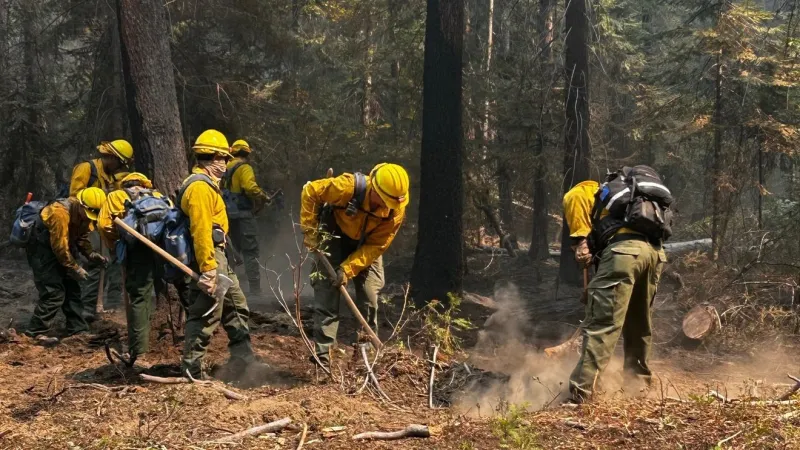 Little Giant Fire nears 150,000 acres; more than 6,000 structures threatened