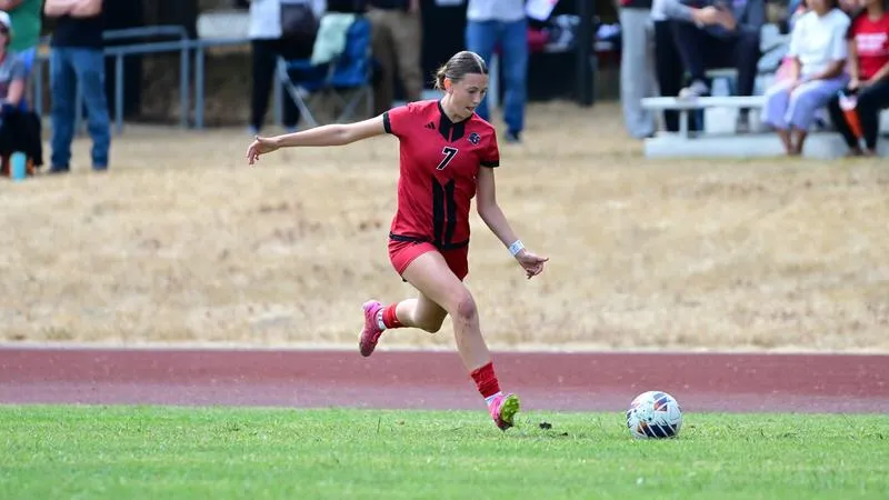 Saints Women's Soccer falls 1-0 to Eastern Oregon in 2026 season opener