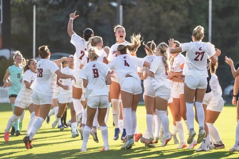 Cougar soccer rolls past the Anteaters with a 2-0 win