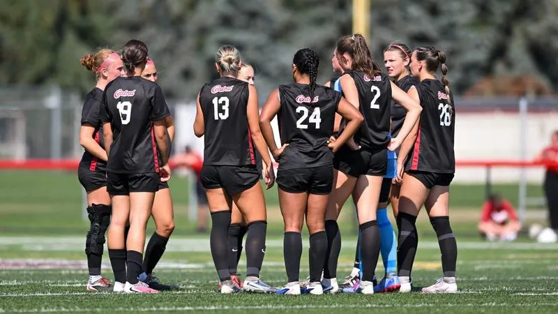 'Cats Find Offensive Chances, but Fall to Stanislaus State 0-2