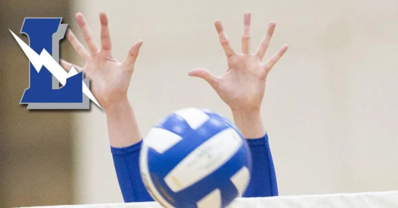 La Salle volleyball tops Quincy to open season