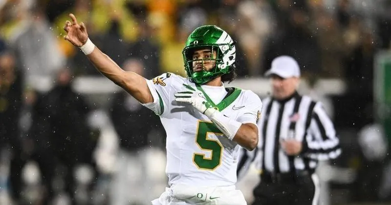 Boise State coach issues high praise for No. 2 Ducks ahead of season opener