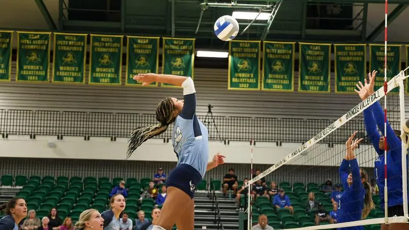 Vikings Fall to CSUSB in Top 25 Battle