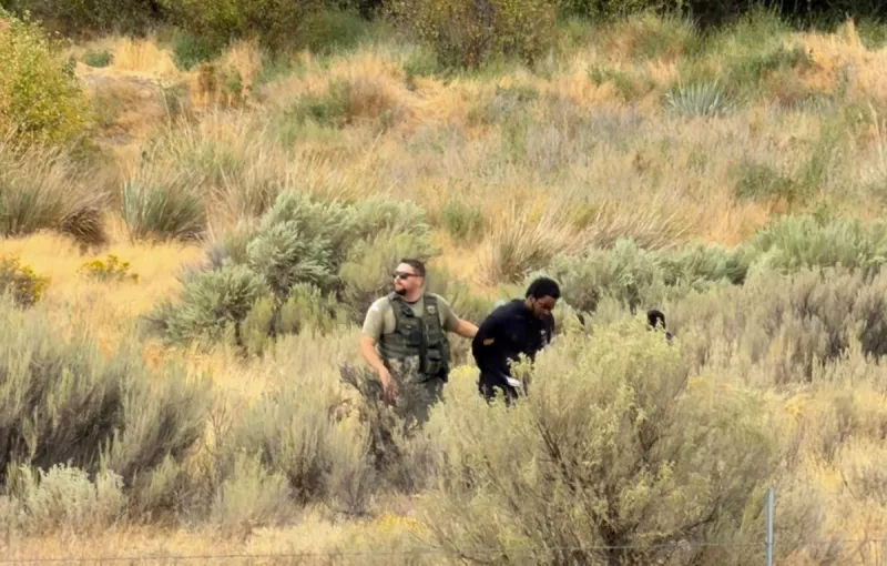 Reckless Driver Held at Gunpoint by Citizen Til Deputies Arrive Near Othello