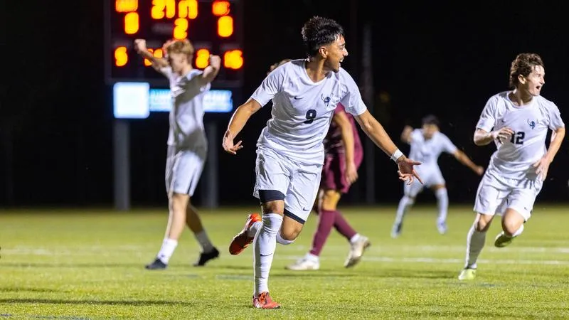 Vikings Continue Hot Start With Win over Westmont