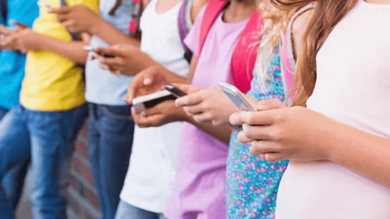 Legislature to work on statewide cell phone ban in classrooms for K-12 students