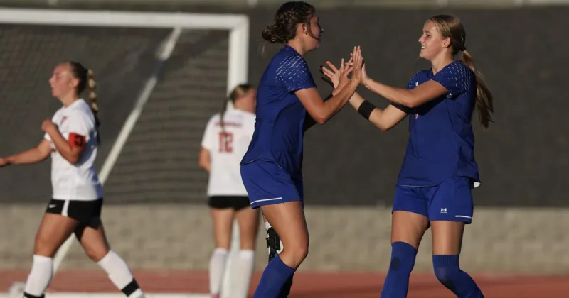Eisenhower soccer hangs on to top East Valley for third straight win