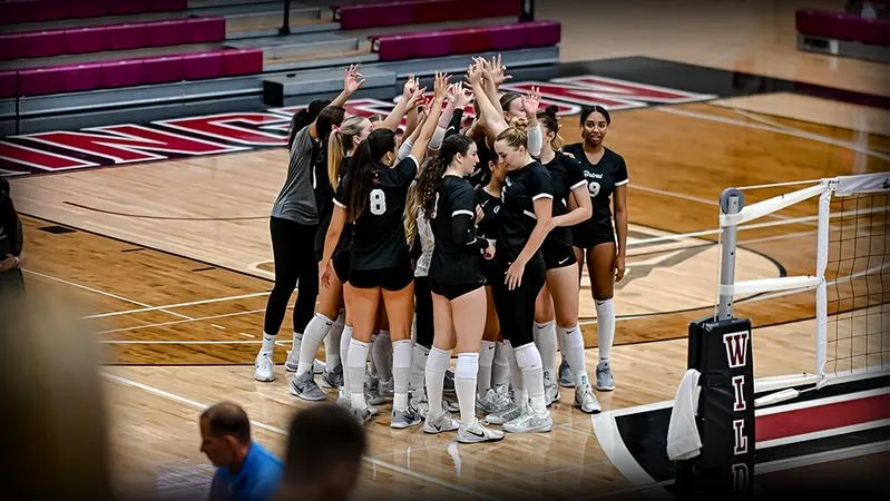 Wildcats Fall in Tight Four-Set Battle at Simon Fraser