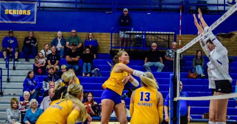 Kelso volleyball continues hot start with win over Columbia River