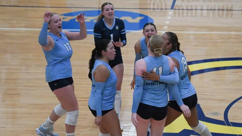 Women's Volleyball Falls To Pomona-Pitzer, Tops Oxy