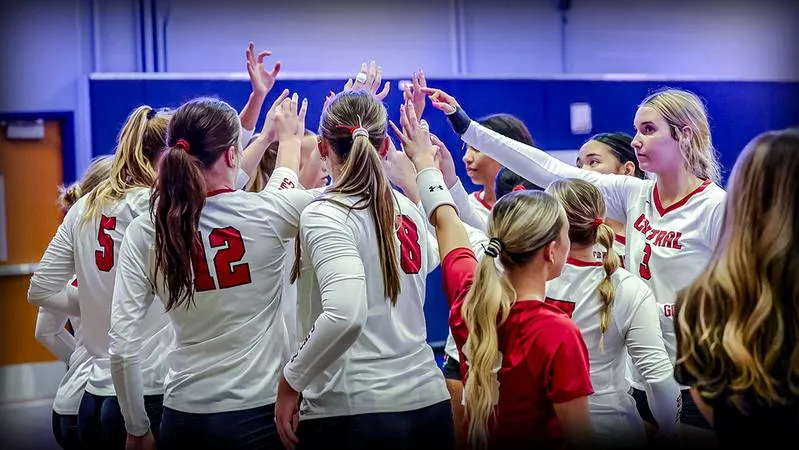 Wildcats Unable to Slow Vikings in Road Matchup