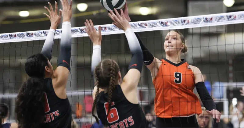 Davis, Ellensburg win their pools, West Valley reaches championship match for No. 3 seeds at SunDome Volleyball Festival