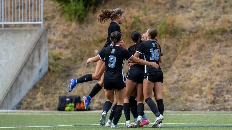 Vikings and Orediggers Play to 1-1 Tie