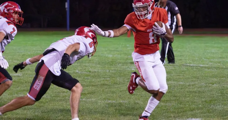 Prep football roundup: Prosser keeps on charging with road win over Grandview
