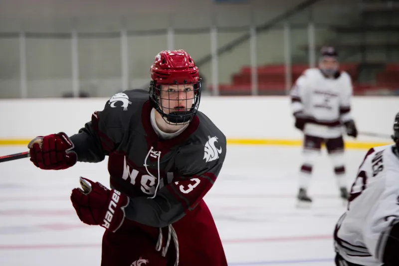 Cougs facing the Bulldogs on the ice in Cheney