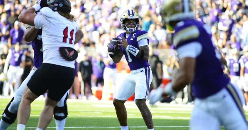 Demond Williams Jr. jump starts UW Huskies' offense