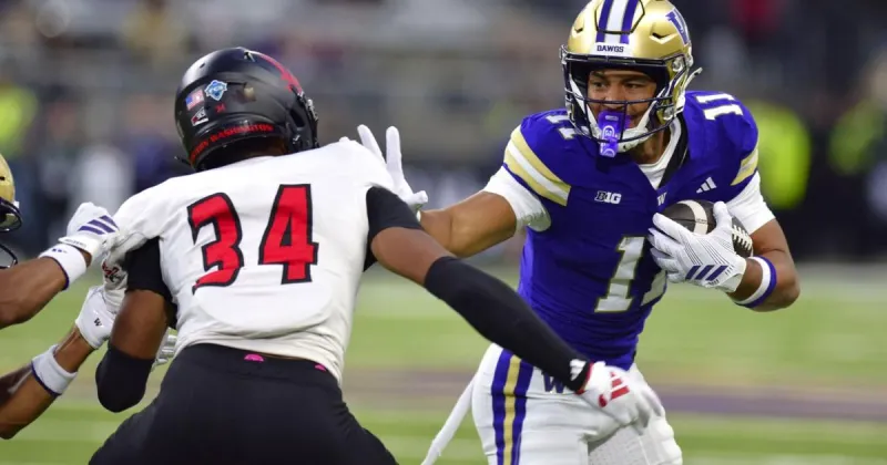 Washington Huskies sit just outside of Associated Press Top 25 | Analysis