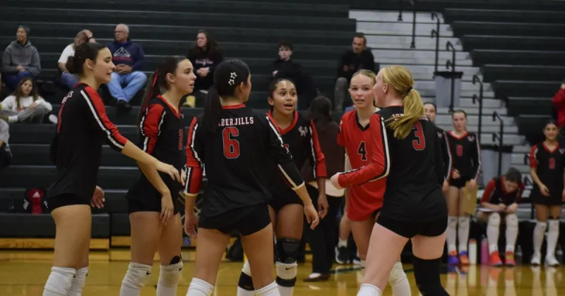 Roundup: R.A. Long volleyball falls to Centralia in five sets