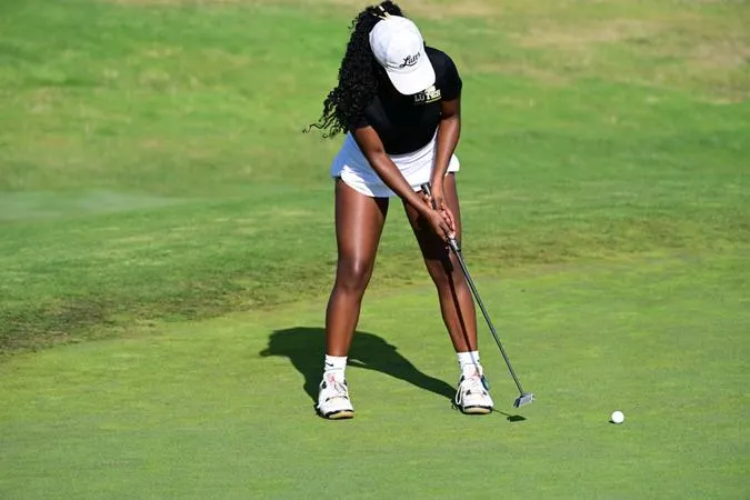 Thomas Shines in Fall Opener