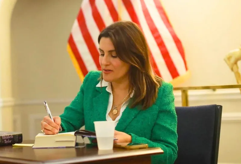 Kate Andersen Brower Is the Next Yakima Town Hall Speaker