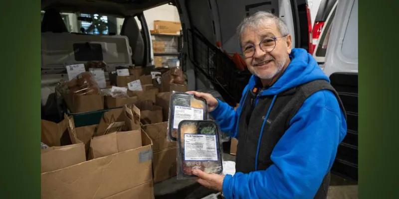 Meals on Wheels seeks weekly volunteer to pack meal orders in Burien