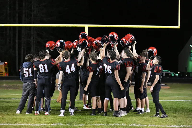 Naselle, Wahkiakum football continue their early dominance