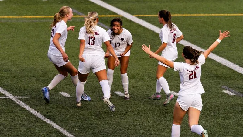 Wildcats find the net twice in 3-2 loss