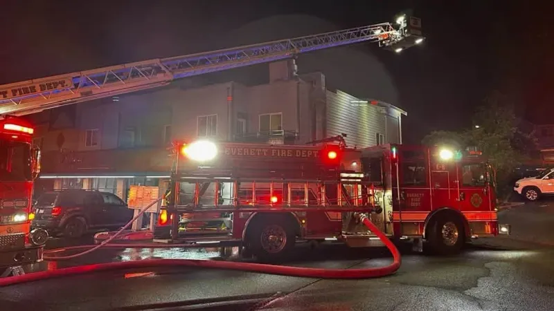 Everett firefighters stop trash fire from spreading into apartments