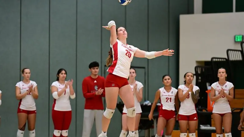 Saints Volleyball falls in three sets to NNU