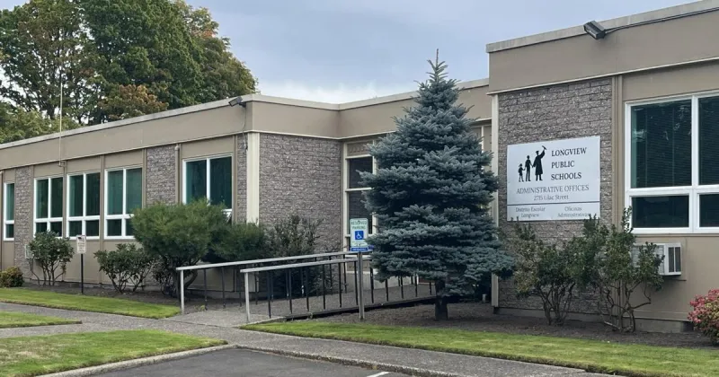 Longview district fights release of school board member's emails