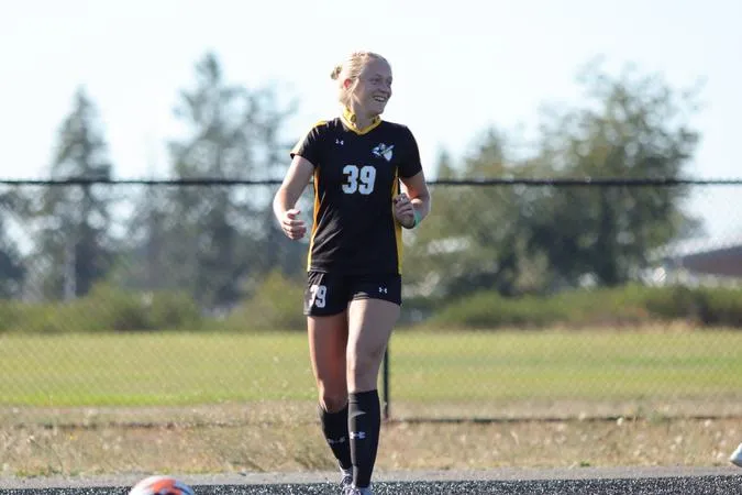 Archer Scores Twice as Lutes Drop Bearcats, 5-1