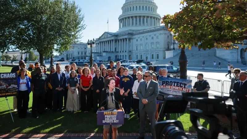 Senate passes Cantwell-backed Protect College Sports Act