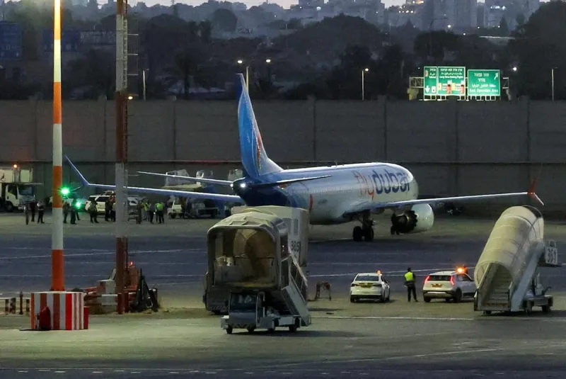 Passengers describe stopping alleged attempt to crash flight