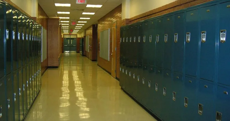 Longview schools: Residents oppose legal funding, suggest more school officers