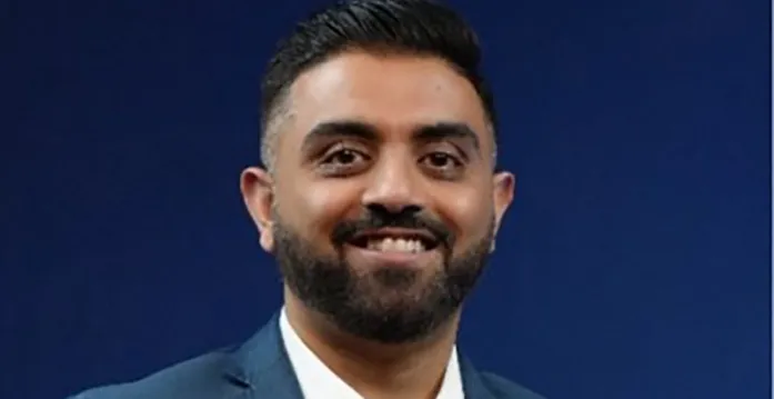 An Indian airline captain is hailed as a hero after a cockpit attack on a FlyDubai flight