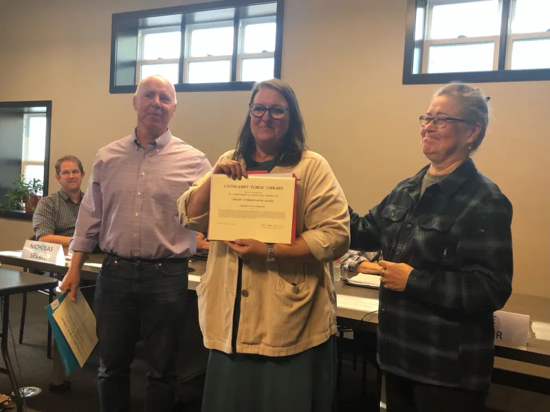 Librarian awarded for support during fire