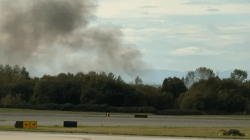 Small plane crashes near Paine Field in Everett; injuries confirmed