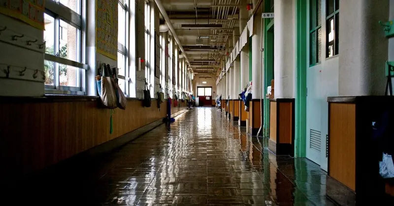 POLL: Should Longview School District fund board members' legal costs?