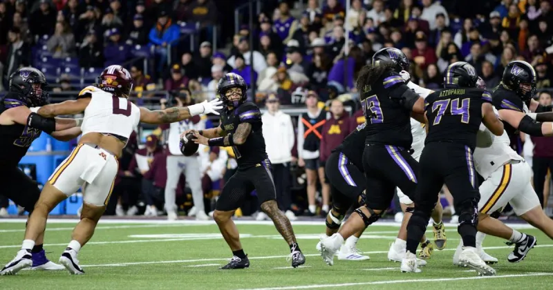 Demond Williams Jr. is struggling under pressure. Can Washington Huskies find a fix?