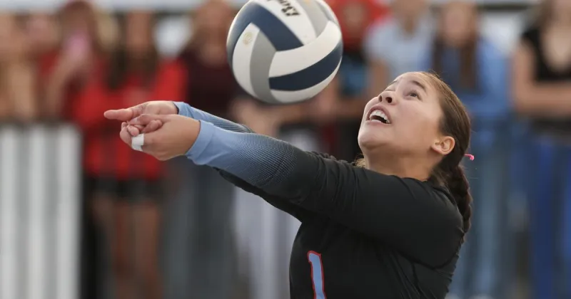 West Valley volleyball knocks off Davis for fourth straight win, retains league lead