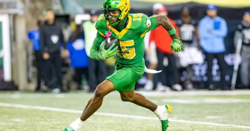 Oregon's star freshman wide receiver defended Dante Moore, then delivered in USC win