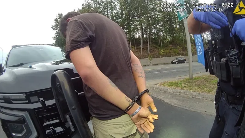 Victim's quick thinking foils Renton purse snatcher