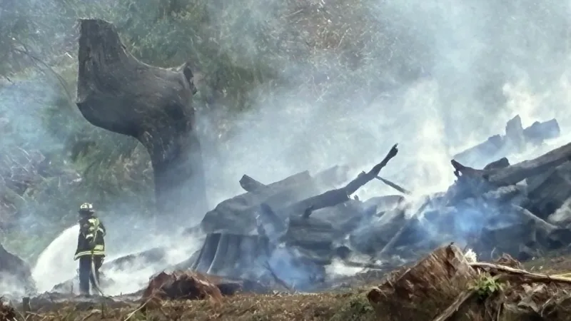 Brush fire burns in Renton neighborhood; no injuries reported